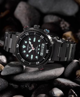 montre-seiko-prospex-quartz-solaire-diver's200m-serie-limitee_SNJ037P1