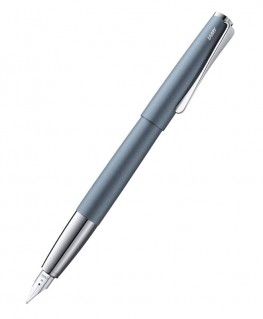 stylo-plume-lamy-studio-bleu-glacier_1234854-lamy-ouvert